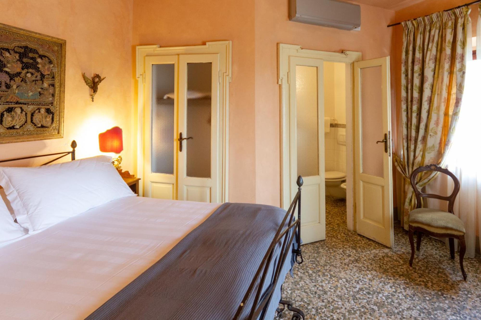 Antica Dimora Leones Bed & Breakfast Palaia Eksteriør bilde